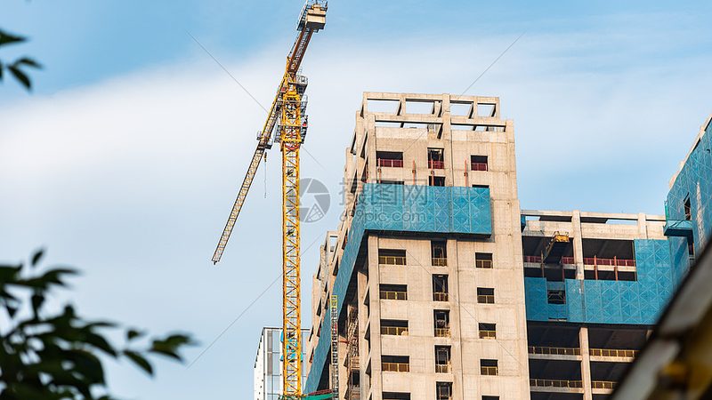 建筑资质代办与自办：选择之道，合规为先